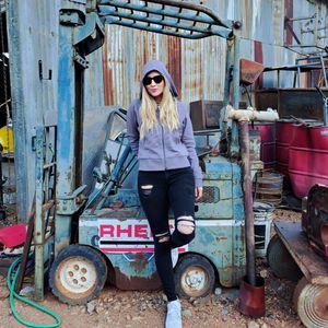 Meet your Posher, Cindy